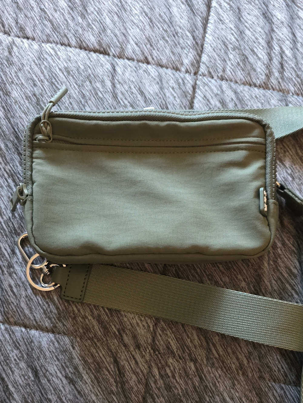 Iris & Rainbow Trio Wallet In Sage Green
